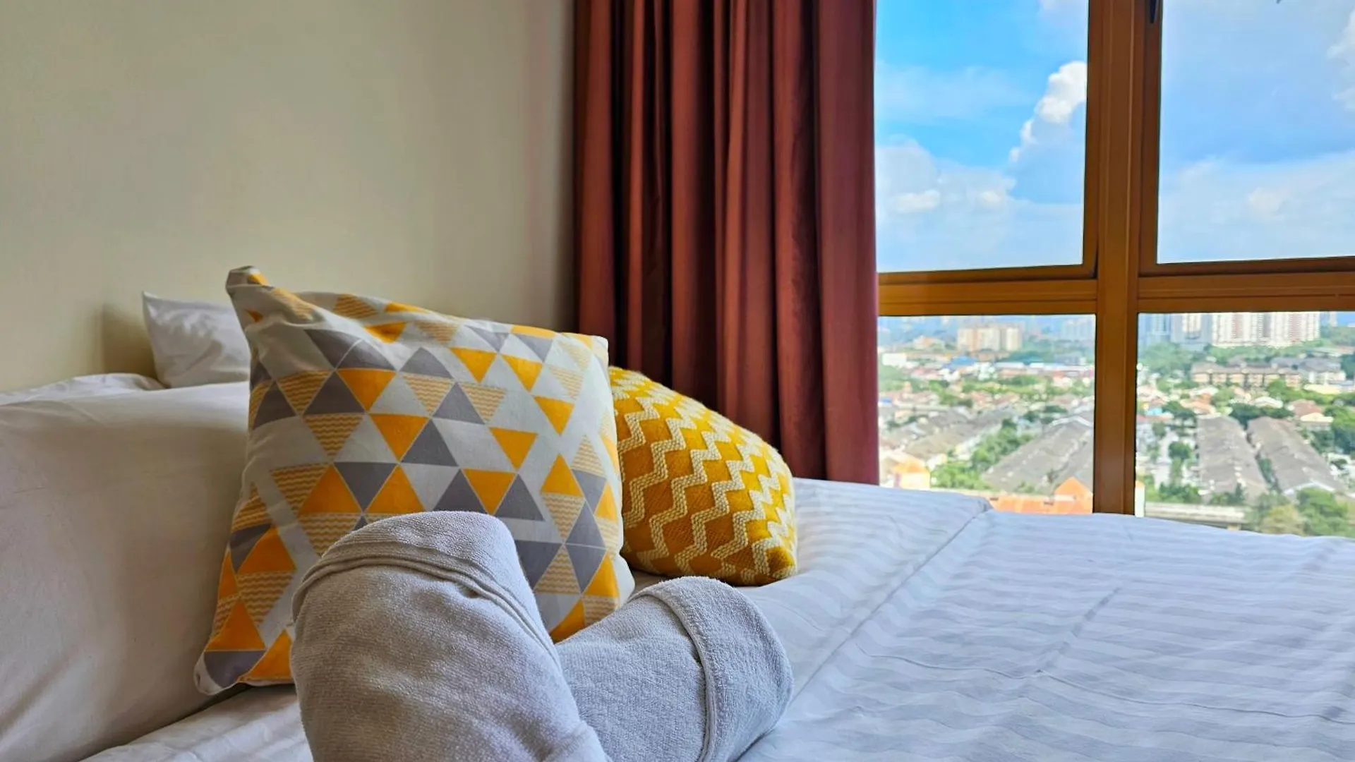 #12 New Sunway Resort Family Suite Lagoon View Petaling Jaya Apartment